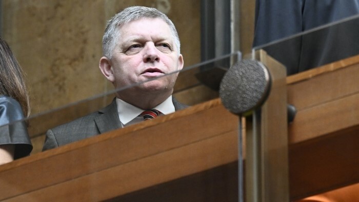 Le gouvernement approuve les changements constitutionnels 