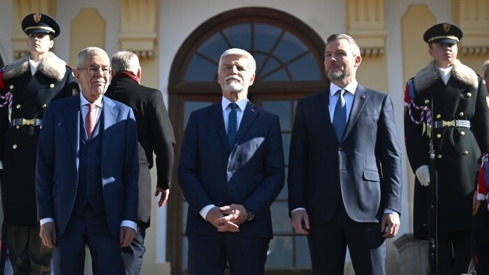 El presidente participará en la cumbre presidencial del Formato Slavkov (S3)