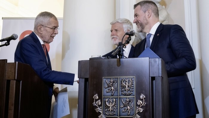 Gipfeltreffen des Austerlitz-Formats: Zusammenarbeit und Verkehrsverbindungen