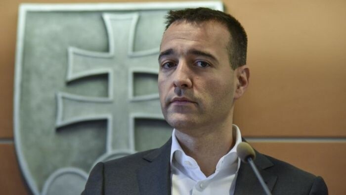 Education Minister plans to change system of secondary school exit examinations