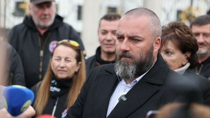 President's Office receives petition calling for lifting of sanctions on Russia