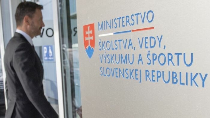 Education Minister introduces two-tier system for dealing with absences