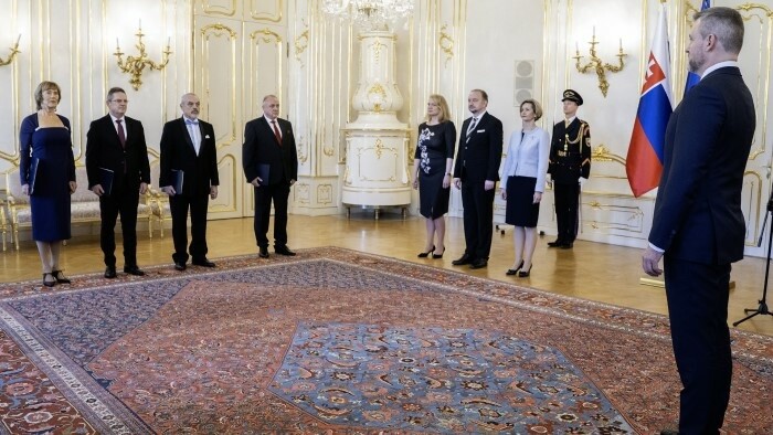 Okrem EÚ a NATO potrebujeme vzťahy aj s inými partnermi