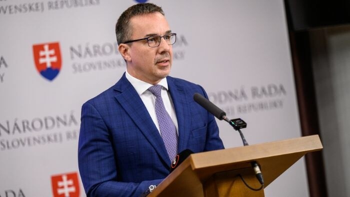 Labour Ministry will aid farm workers 