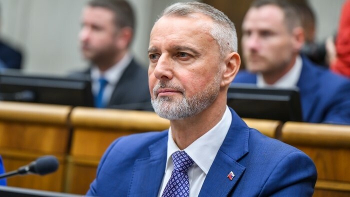 Gel des salaires des députés