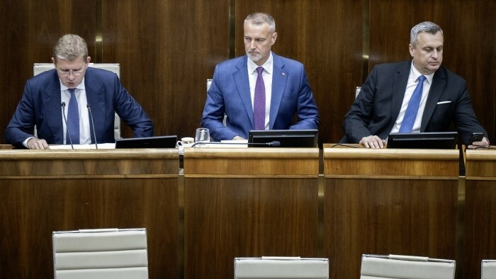 Глава парламента выступает за конструктивный диалог между коалицией и оппозицией
