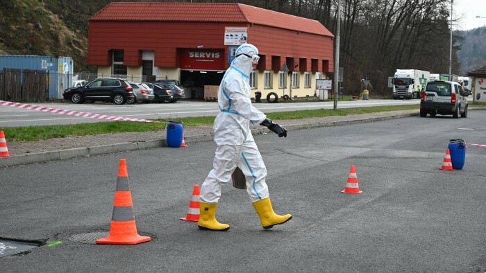 Des soldats autrichiens aident la Slovaquie contre la fièvre aphteuse
