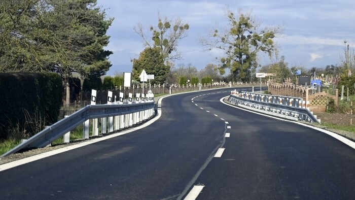Zigarettenkippen von den Straßen werden für die Asphaltproduktion verwendet