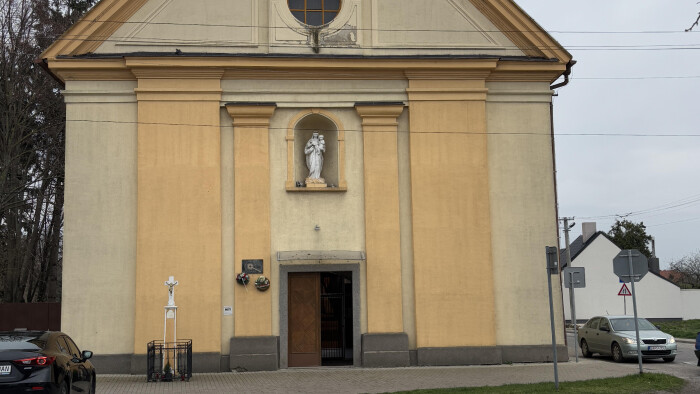 Kostol Nanebovzatia Panny Márie v Sládkovičove
