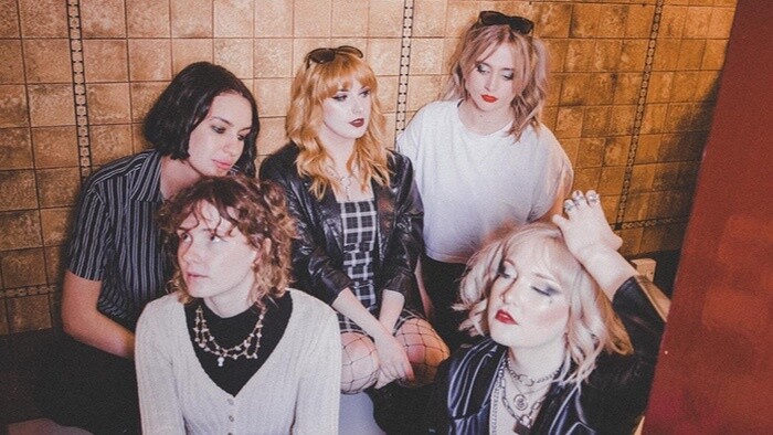 The Selector: Venus Grrrls, Antony Szmierek, Mellt aj Jo Hill