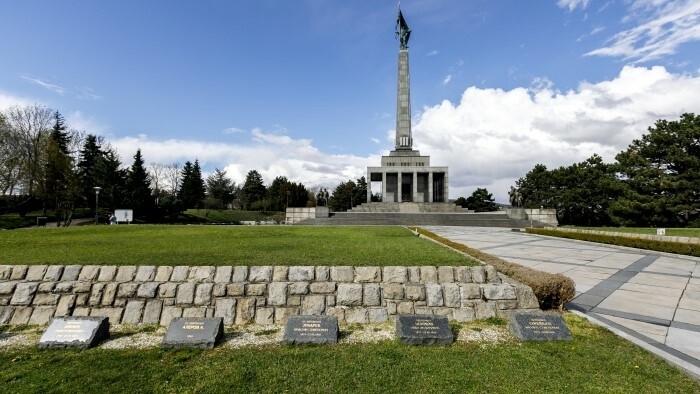 Bratislavský pamätník padlých sovietskych vojakov Slavín