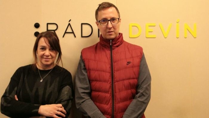 Miroslav Gašpar a Dana Zimová zo Slovenského vysielania Televízie a rozhlasu vo Vojvodine