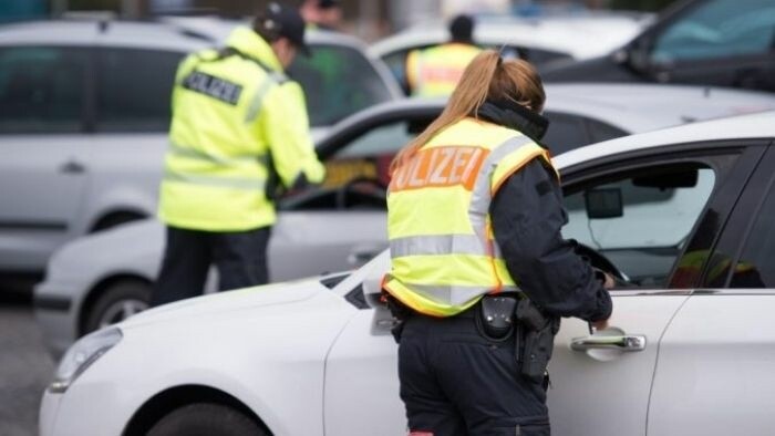Austria extends border checks with Slovakia