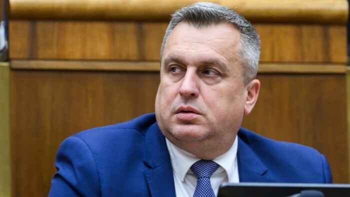 SNS podá návrh na májovej schôdzi 