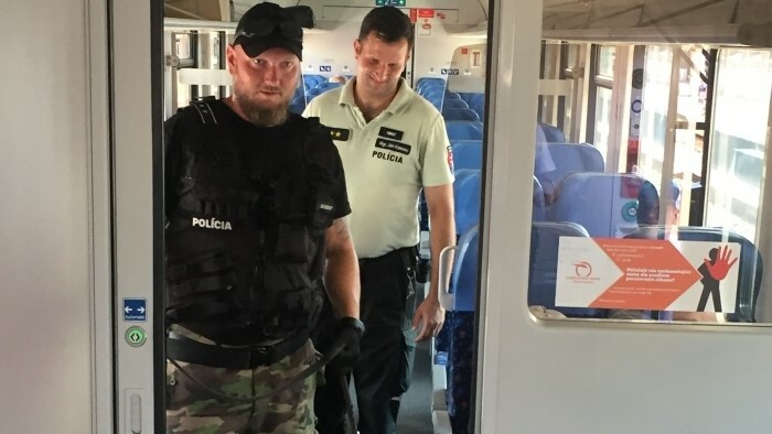 Polícia kontrolovala vlaky 