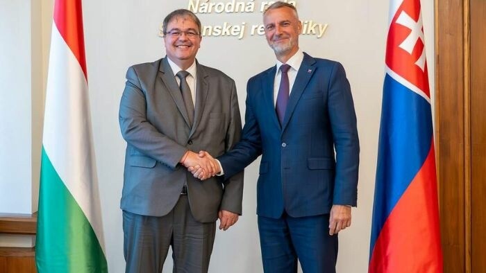 Hungarian ambassador welcomed in Parliament 