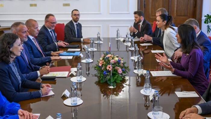 Начался визит главы парламента СР Раши в Прагу