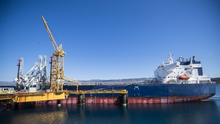 Eslovaquia en desacuerdo con el plan de la CE sobre el gas y petróleo ruso