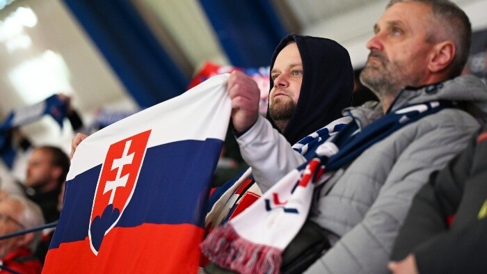 Hokejová nálada v spoločnosti