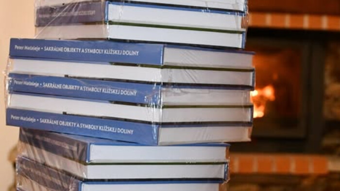Nová kniha mapuje Sakrálne objekty a symboly klížskej doliny