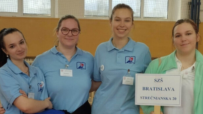 Úspechy stredoškoláčiek z Bratislavy na Olympiáde v Klinickej propedeutike