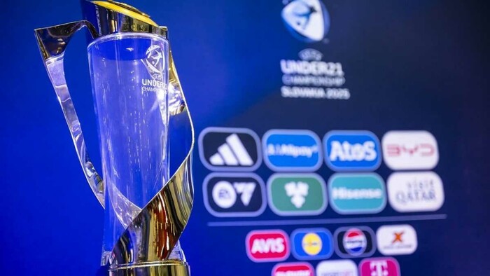 Z ôsmich tímov na šestnásť: Evolúcia mládežníckeho EURA v réžii UEFA (šiesta časť)