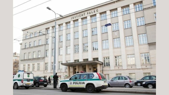 Prosecutor proposes detention for three accused in neo-Nazi group case