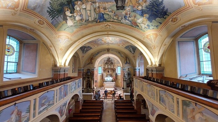 kirche-spania-dolina_Kay Zeisberg.jpg
