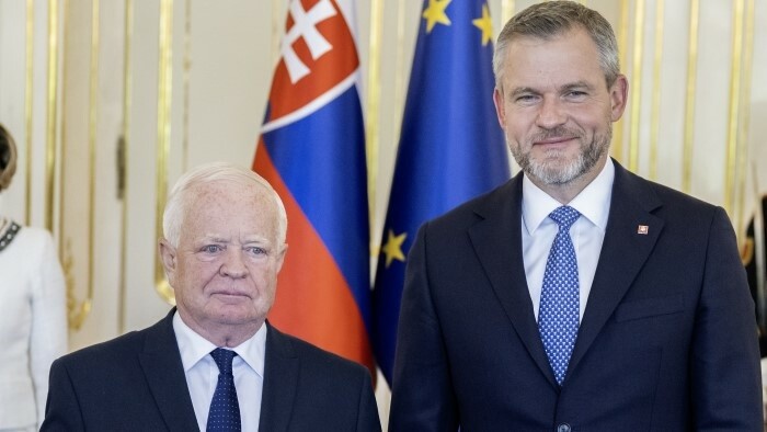 Президент вручил верительные грамоты новым словацким послам