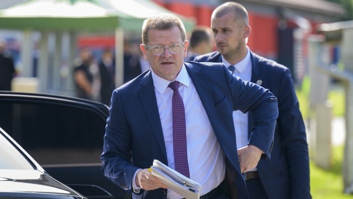 Vláda sa začiatkom júla stretne v Púchove
