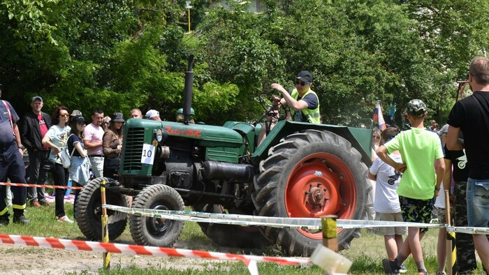 Traktor paráda v Hrušove
