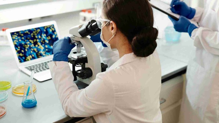 Prelomová biotechnológia farbenie látok 