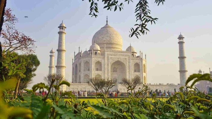 India – farebný sviatok Holy, netradičná dedinka Malana, čarovný Taj Mahal