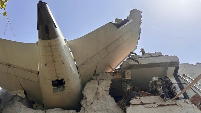 Condoléances aux familles des victimes de l'accident d'avion en Inde