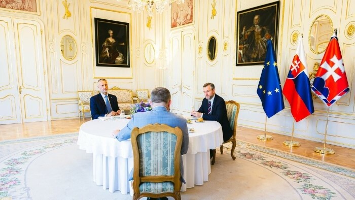 Une table ronde organisée par le Président Pellegrini