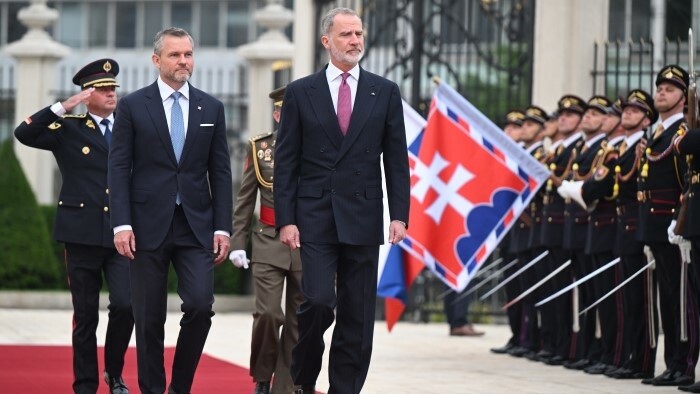 El presidente recibió al rey Felipe VI de España