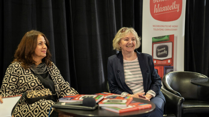 Autorka knihy Fenomén-hlásatelky Silvia Lispuchová  a Jana Hauserová na krste knihy