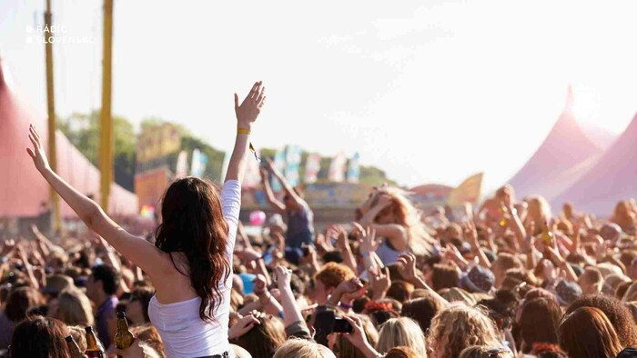 Tolstoys sa opäť predstaví na festivale Glastonbury 2025