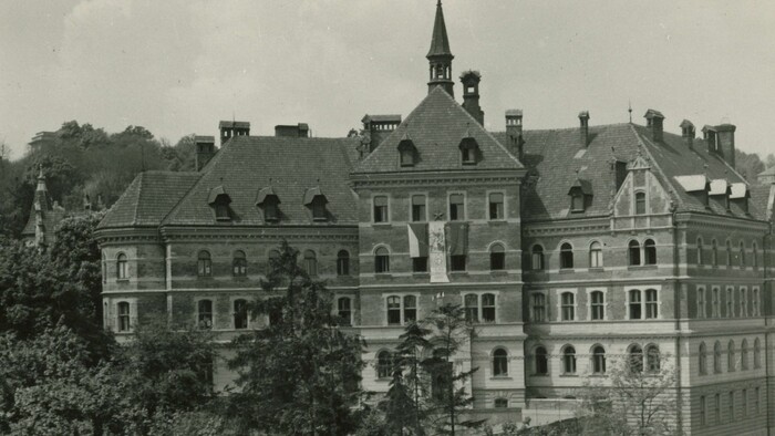 Historicka-skola.JPG