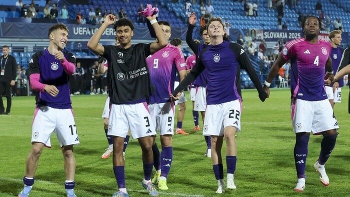 Krátke správy z ME U21: Štvrťfinálové dvojice sú skompletizované, Česi sa s turnajom rozlúčili výhrou