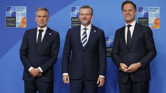 Pellegrini se reúne con Trump y Starmer en la cumbre de la OTAN