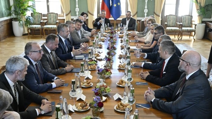 Prezident sa stretol so zástupcami národnostných komunít 