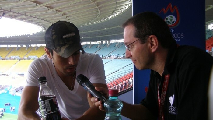 s Enriquem Iglesiasom na Euro 2008.jpg