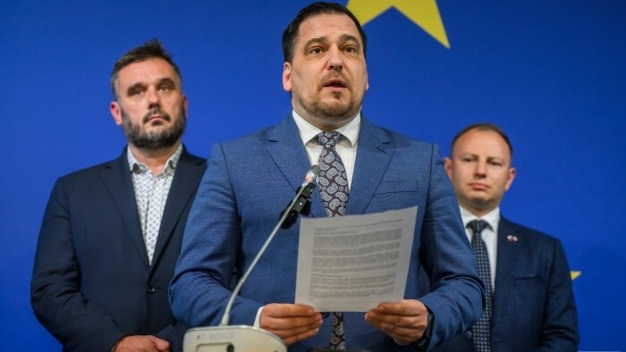 Zdechovský informa de más de 300 casos de un posible delito de malversación de los fondos europeos