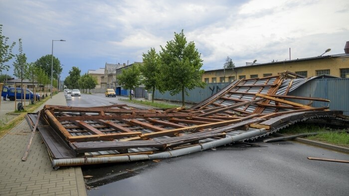 Východné Slovensko zasiahli silné búrky
