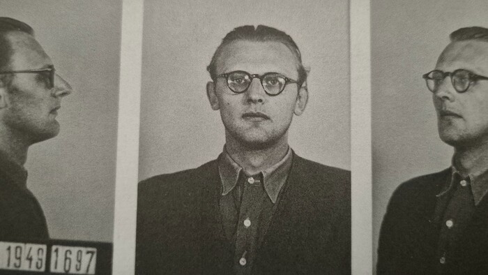 Foto3-Jozef Charvát-spis.jpg