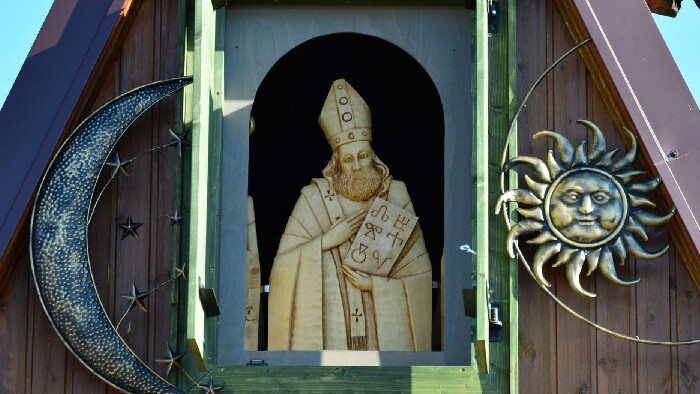 V Malom Lapáši majú vo viniciach vinohradnícky orloj