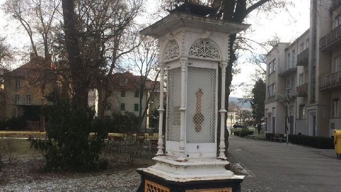 Začína sa oprava ikonického meteostĺpa v Piešťanoch