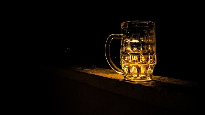 Čapovať či točiť pivo