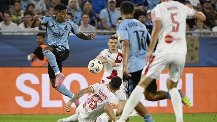 FUTBAL: Slovan je jednou nohou v pohárovej Európe